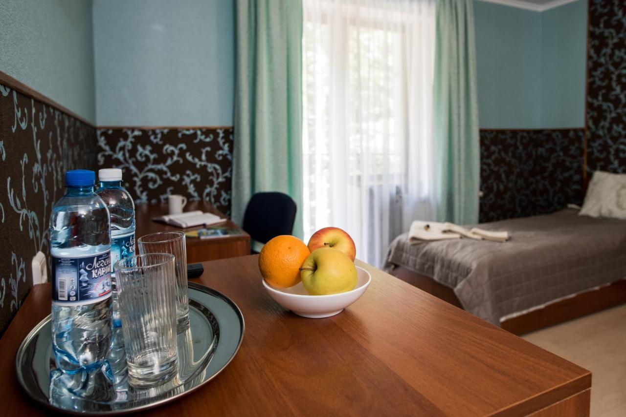 Hotel Zelenyy Bir Skhidnytsia Exteriér fotografie