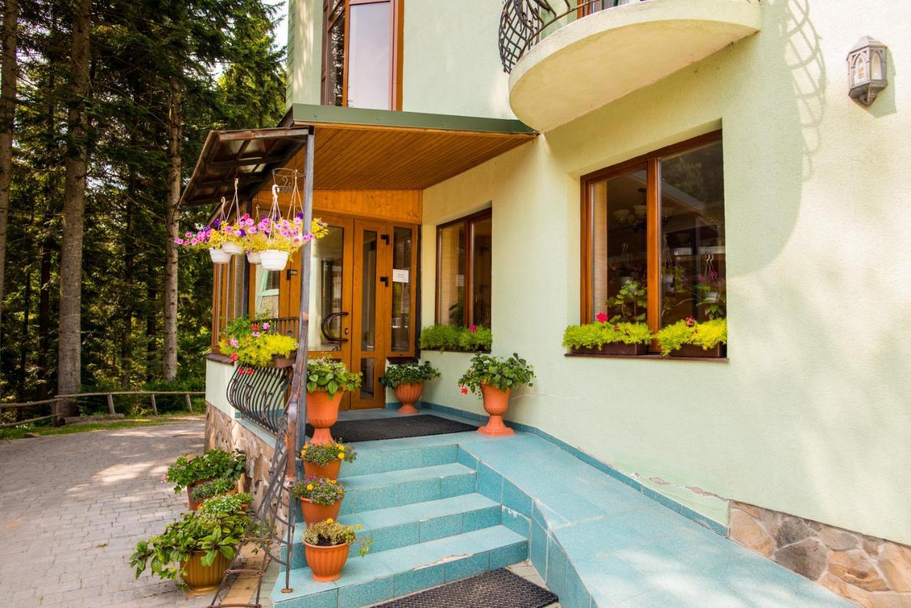 Hotel Zelenyy Bir Skhidnytsia Exteriér fotografie